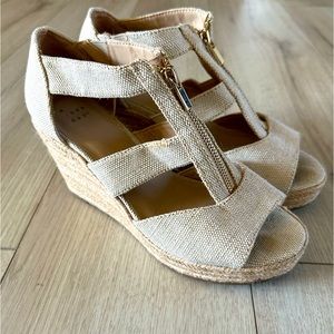 Sz 8 Zip Wedges - Great Condition!